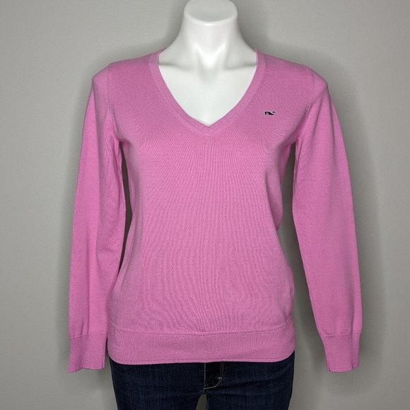 Vineyard Vines Sweaters - Vineyard Vines pink 100% cotton pullover v neck sweater M